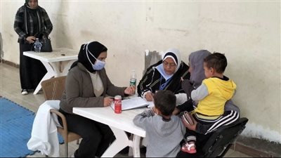 تقديم خدمات طبية وندوات تثقيفية لـ450 مواطنا خلال قافلة سكانية بالبحيرة (صور)