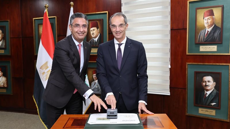 د. عمرو طلعت ود.