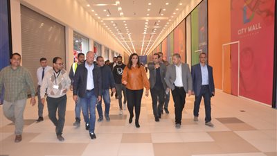 نائب محافظ البحيرة تتفقد صوامع الغلال بزاوية غزال