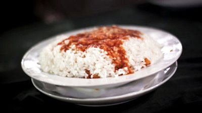 طريقة تحضير الأرز بالفتة (فيديو)