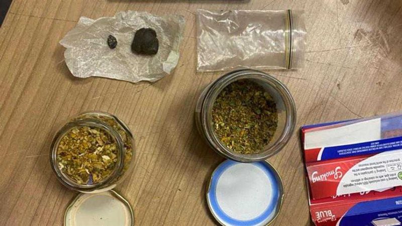 المضبوطات مع المسافرين