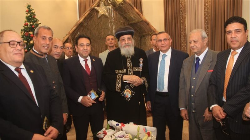 رئيس حزب الوفد يقدم