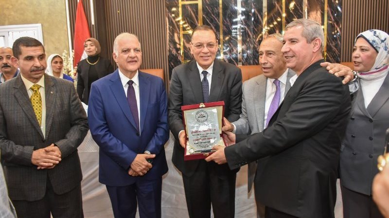 الدكتور ممدوح غراب