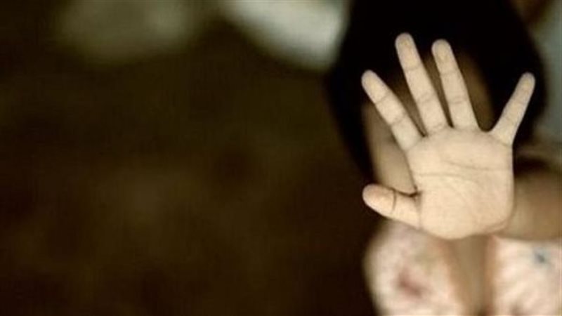 التعدي علي فتاة،