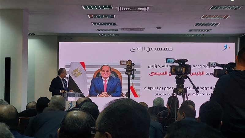 الدكتور أحمد فاروق