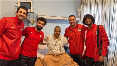  أبرز المواقف الإنسانية لنجوم الكرة المصرية.. محمد صلاح والنني وحجازي يزورون عامل المهمات.. سعد سمير يواسي ضحية حادث القطار.. القيصر عبدربه يدعم حفظة القرآن