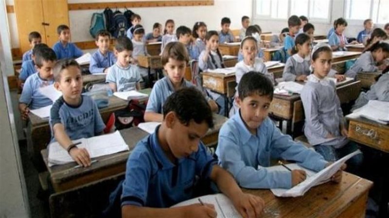 طلاب الصف السادس