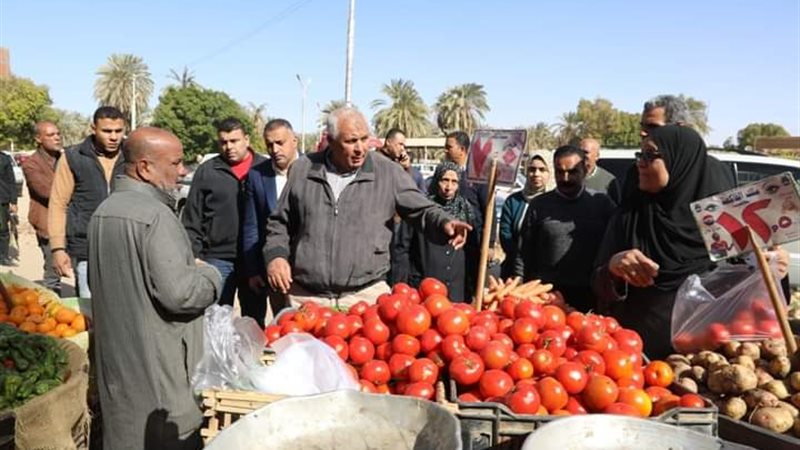 جولة مفاجئة لمحافظ