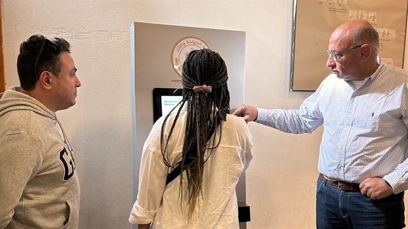 تشغيل أولى ماكينات