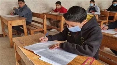 طلاب الصف الأول الثانوي بالجيزة عن امتحان الرياضيات: صعب 