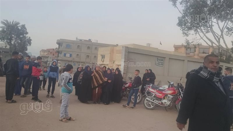 لحظة انهيار والدة