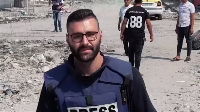معتز عزايزة،فيتو