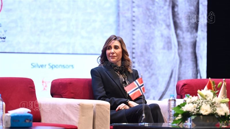 وزيرة الثقافة، فيتو