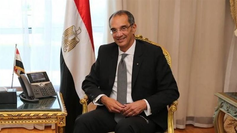  عمرو طلعت وزير الاتصالات