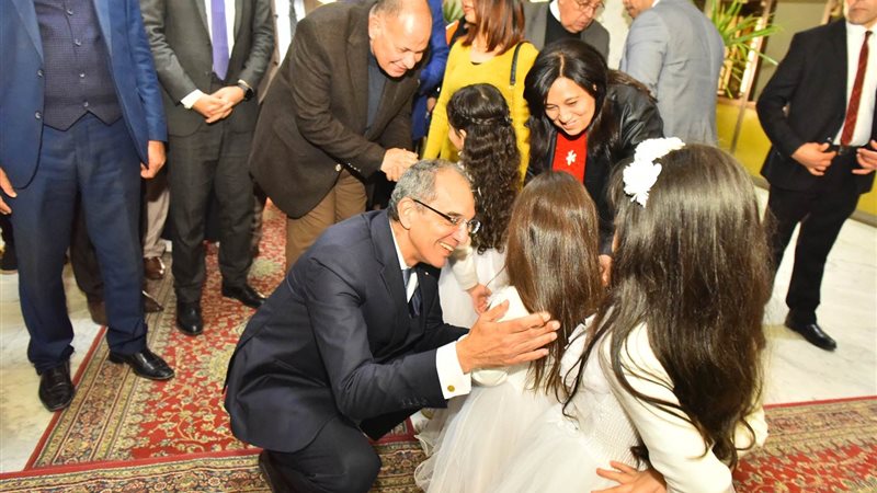 وزير الاتصالات ومحافظ