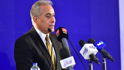 وزير العمل يُطلق مشروع «مهني 2030» لتأهيل الشباب 
