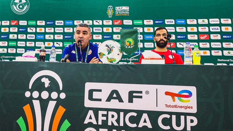 مدرب تونس، فيتو
