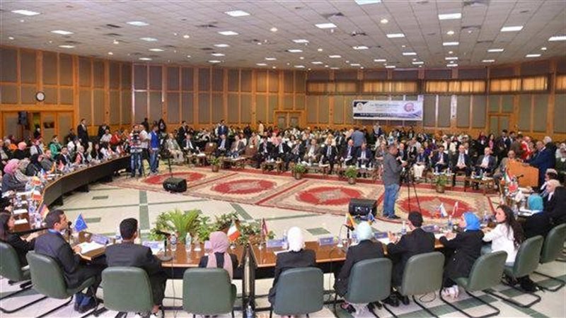 طلاب جامعة أسيوط،