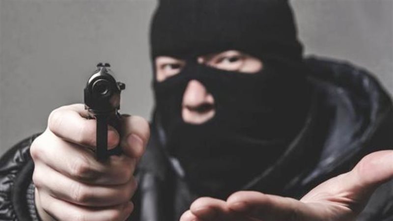 ضبط سائق وعامل نفذا