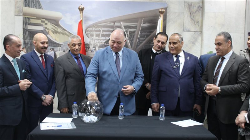 القابضة للمطارات،فيتو