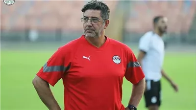 شوبير يكشف عن عقبة تواجه فيتوريا في تشكيل المنتخب أمام غانا (فيديو)
