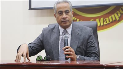 توفير 3212 وظيفة جديدة بـ 9 محافظات.. وحصر العمالة غير المنتظمة.. ودمج ذوي الهمم بسوق العمل.. أبرز أنشطة وزارة العمل في أسبوع
