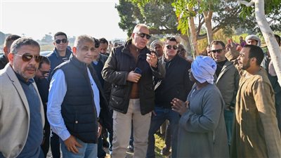 وزير الري يستجيب لشكاوى عدد من المزارعين في أسوان