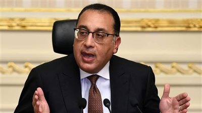 رئيس الوزراء يتفقد محطة الطاقة الشمسية التابعة لشركة أكوا باور بكوم أمبو