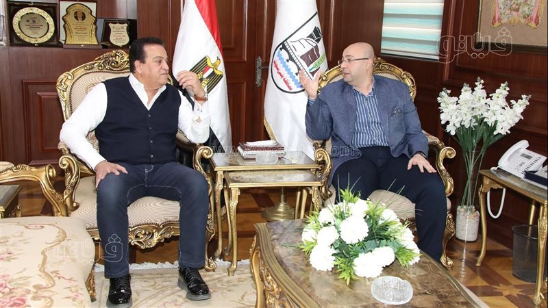 محافظ بني سويف يستقبل