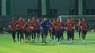 الأهلي يخوض مرانه الثاني بالإمارات