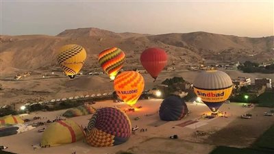 تراجع معدل تحليق البالون الطائر بسماء الأقصر إلى 25 رحلة