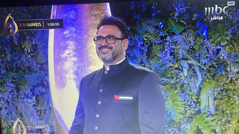 أكرم حسني، فيتو 