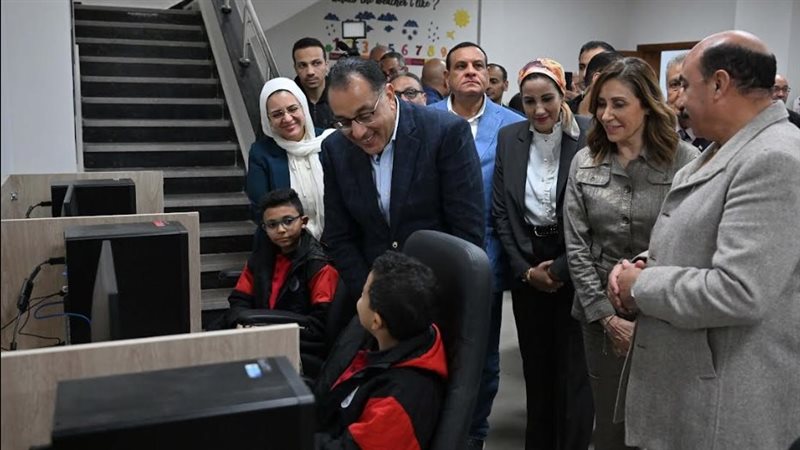 رئيس الوزراء يتفقد