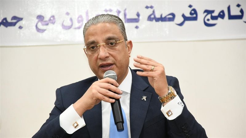 الدكتور أحمد الأنصاري