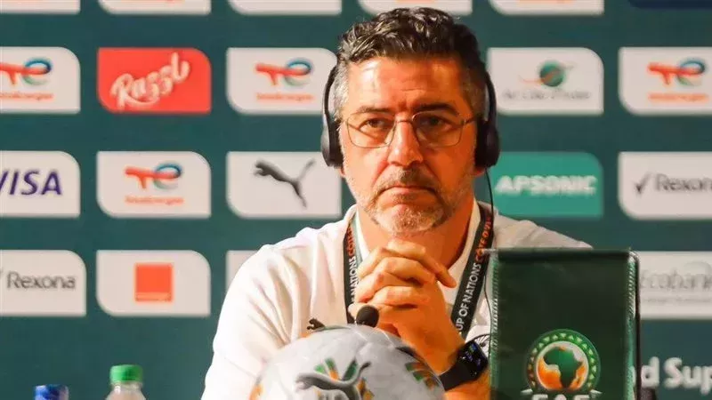فيتوريا مدرب منتخب