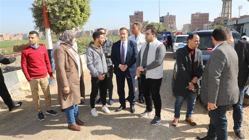 محافظ المنوفية خلال