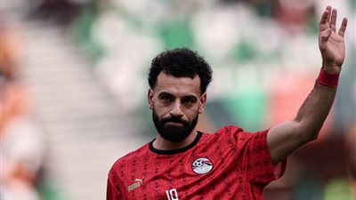 محمد صلاح يبدأ التأهيل داخل صالة تدريبات ليفربول (صورة)
