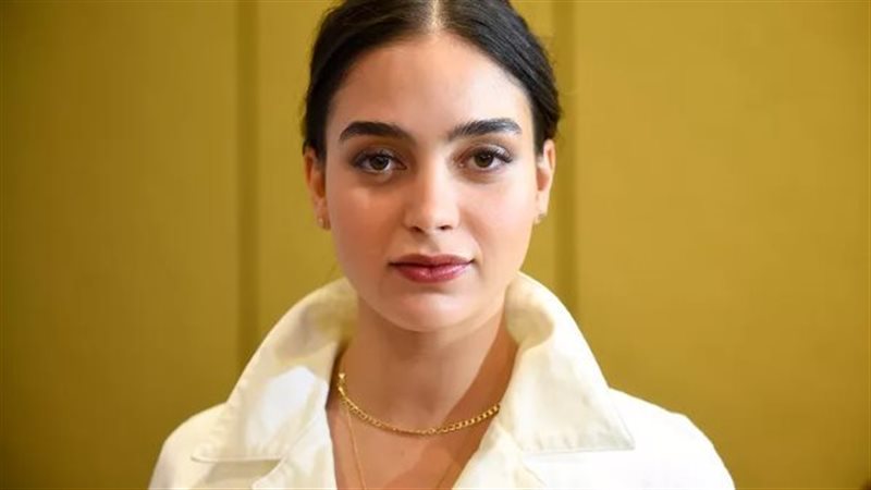 ميليسا باريرا، فيتو