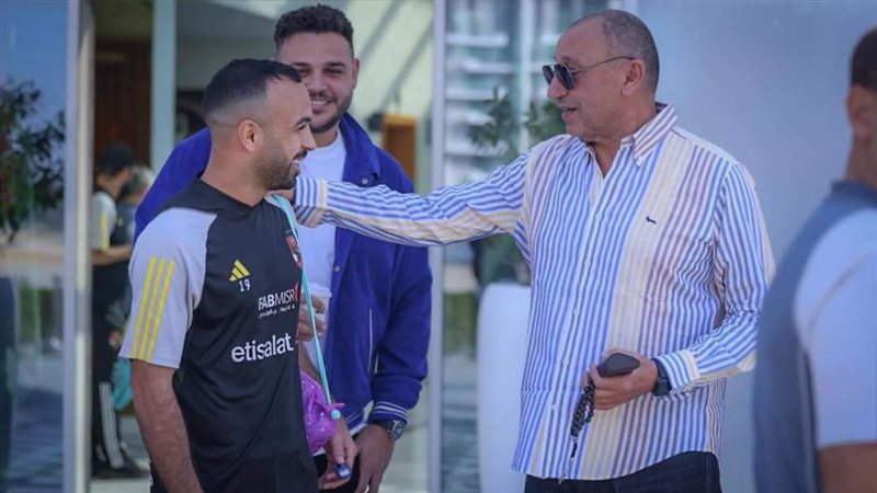 الخطيب يصافح أفشة،فيتو
