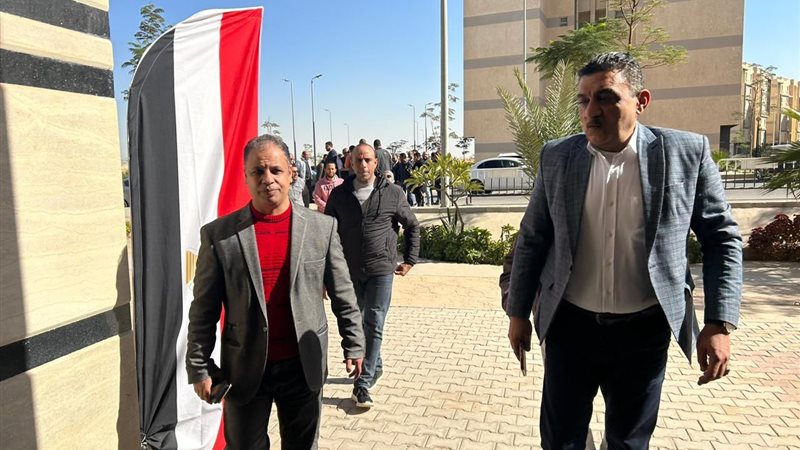 مسؤولو الإسكان، فيتو