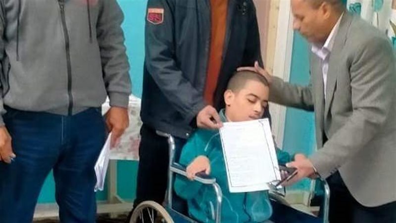 تسليم عقود العمل،فيتو