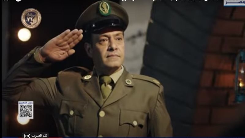 الرئيس السيسي يشاهد