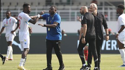 بعد أحداث الكونغو، إيقاف وليد الركراكي 4 مباريات وغرامة مالية ضخمة