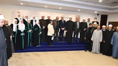 وزير الأوقاف ورئيس الهيئة العامة للكتاب يكرمان كـتاب سلسلة 