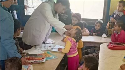 تطعيم 220 ألف طفل في الجرعة الثانية ضد شلل الأطفال بالإسماعيلية (صور) 