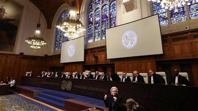  السيرة الذاتية للقاضيين المعارضين لقرار العدل الدولية.. «أهارون باراك» يهودي شارك في وفد إسرائيل باتفاقية كامب ديفيد.. و«جوليا سيبوتيندي» عملت قاضية في المحكمة العليا بأوغندا