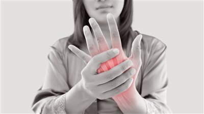 أعراض الروماتويد، وأسباب الإصابة وطرق الوقاية والعلاج