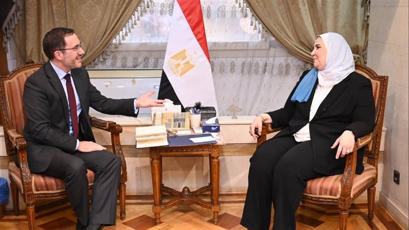 نيفين القباج , فيتو