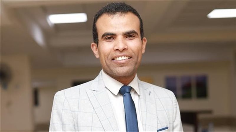 الدكتور حسام شاكر