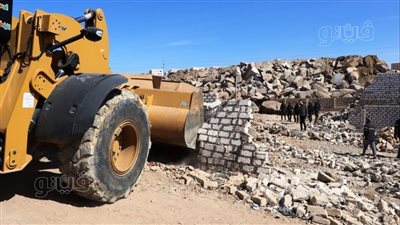 إزالة التعديات على أراضي الدولة بأسوان بمساحة 14 ألف متر 